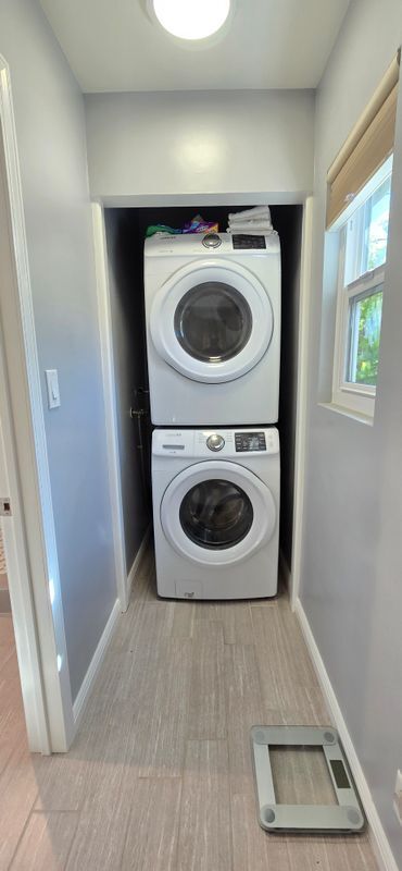 Photo - 3244 Hackett Ave