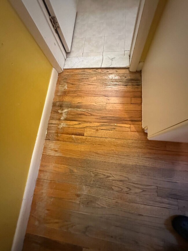 Photo - 31-46-46 35th St