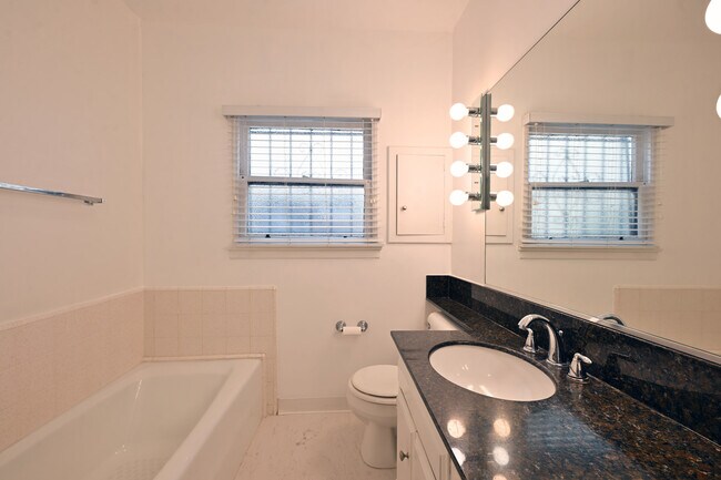 Photo - 149 S Crescent Dr