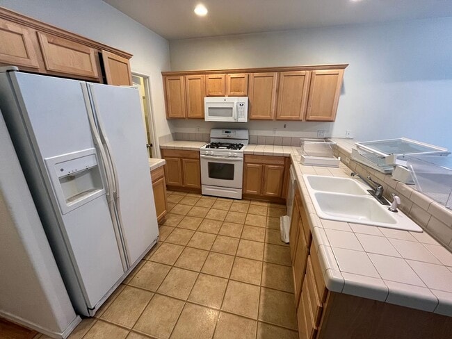 Photo - 3 Bed/2.5 Bath Single Family Home in River Canyon Estates