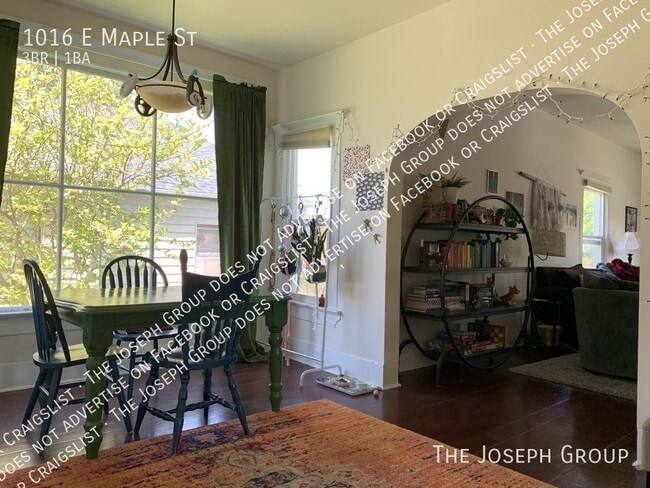 Photo - 1016 E Maple St