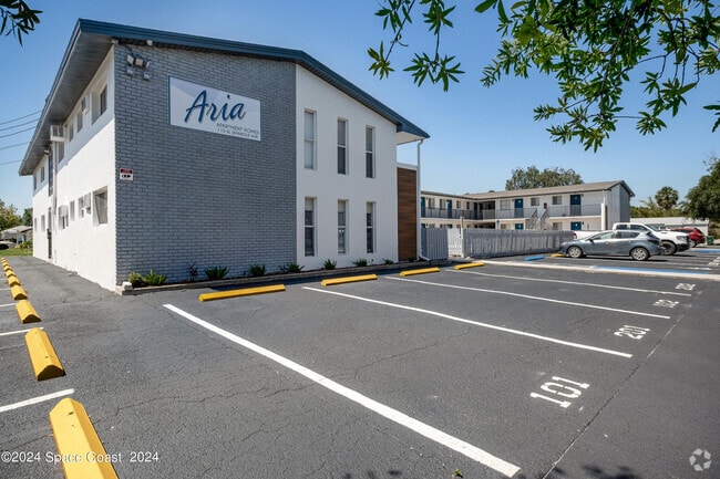 Building Photo - 115 Seminole Ave W Unit 214 Rental