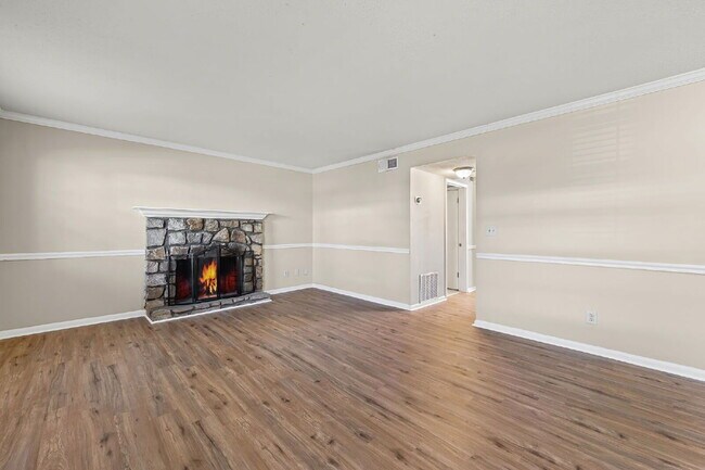 Photo - 6900 Roswell Rd