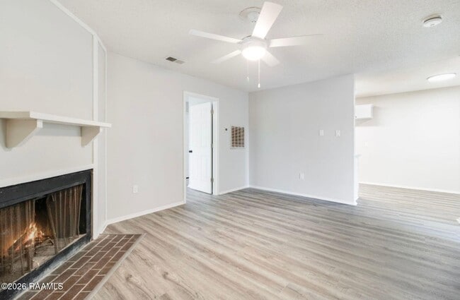 Photo - 107 Meudon St Unit D