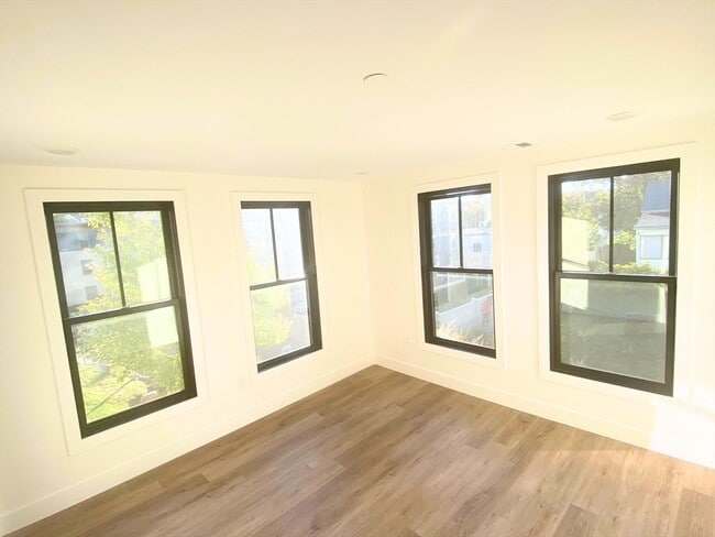 Photo - 173 Magnolia St Unit 4