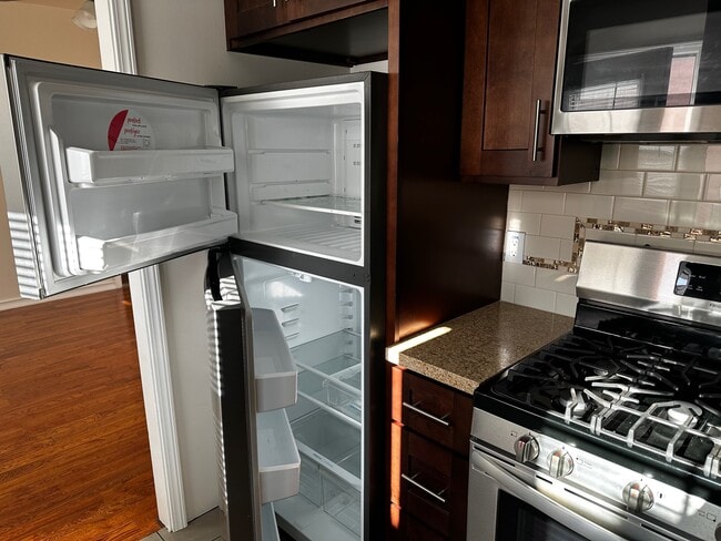 Photo - 1245 E Appleton St