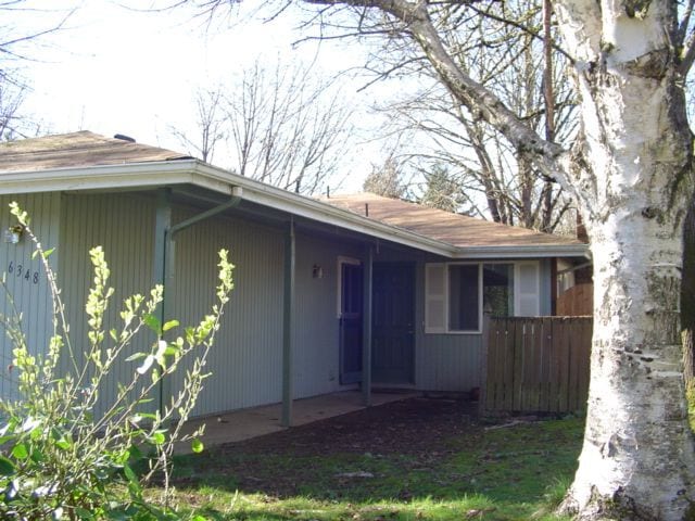 Building Photo - Thurston area 2 bedroom, one-level duplex