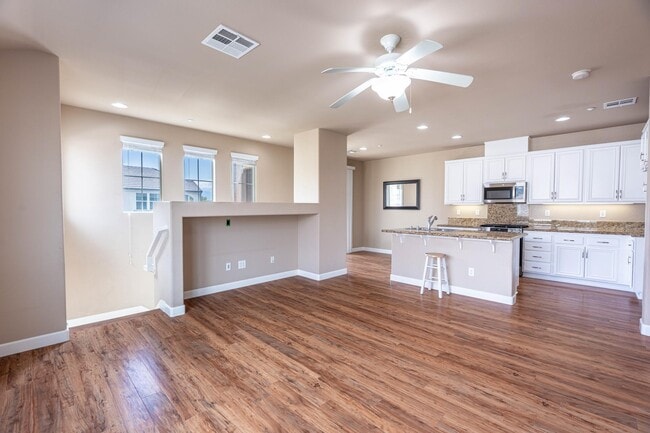 Building Photo - 25102 Goodrich court Rental