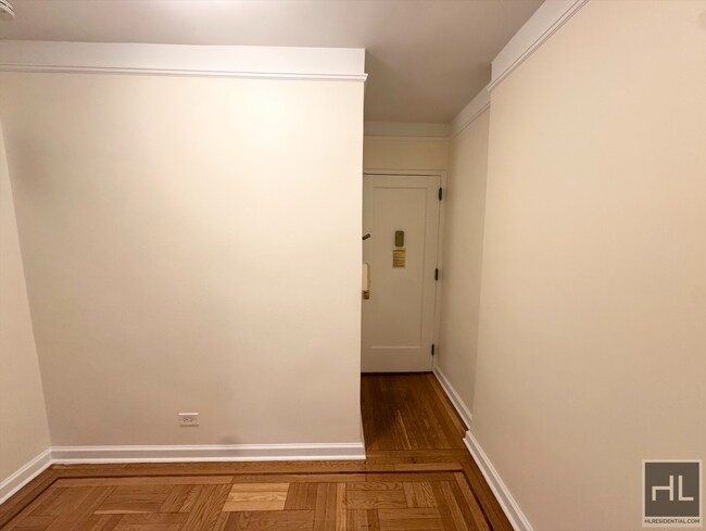 Jane Street - Jane Street Apartment Unit 1E