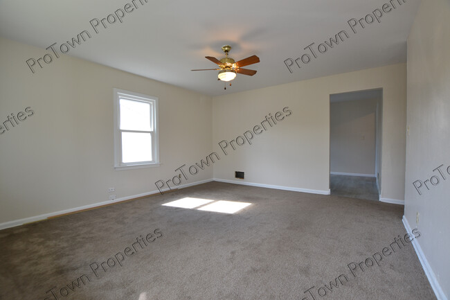 Photo - 203 Algonquin St