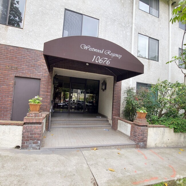 Building Photo - 10676 Wilkins Ave Unit 10676 Wilkins Ave  202 Rental