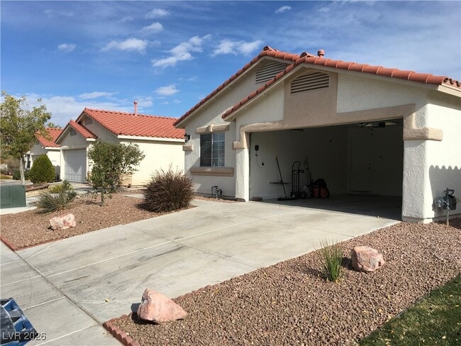 Building Photo - 9346 Island Dawn St