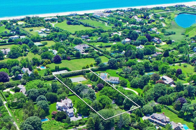Photo - 33 Apaquogue Rd