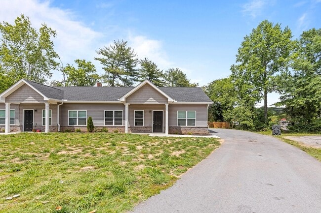 Photo - 4718 Metro Park Ln