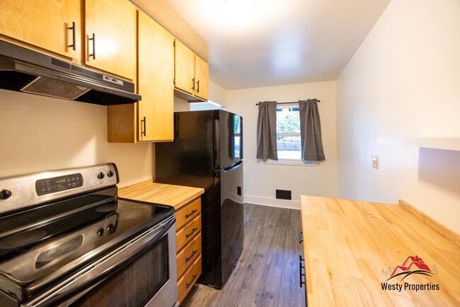 Building Photo - 514 NE Prescott St Rental