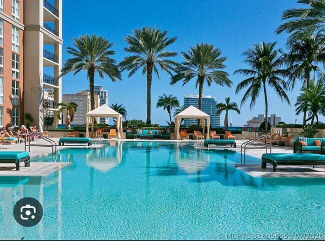 Photo - 550 Okeechobee Blvd Unit 825
