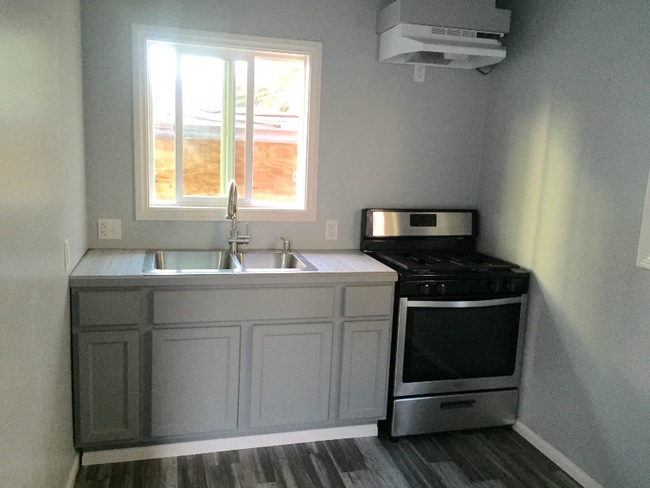 Photo - 603 W 84th St