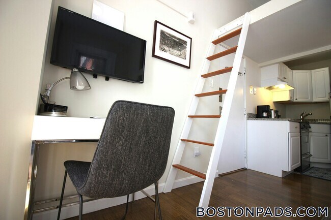 Building Photo - 538 E Broadway Unit 3