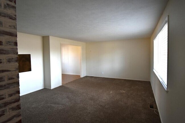 Photo - 5819 Southgate Dr