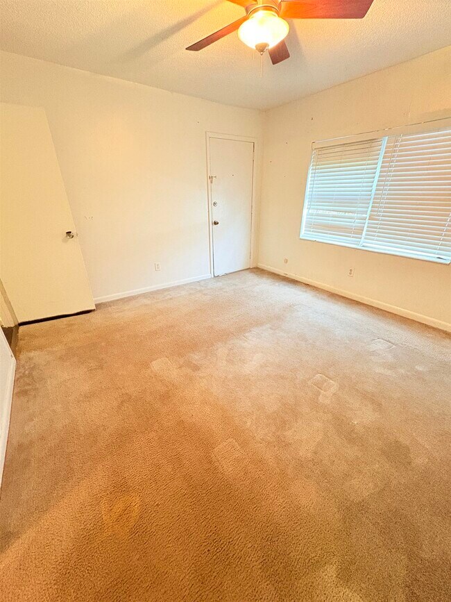 Photo - 2325 W Pensacola St Condo Unit 154