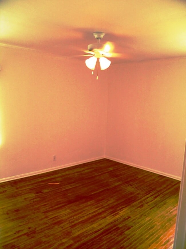 Photo - 1269 S Ridgeley Dr Unidad #3