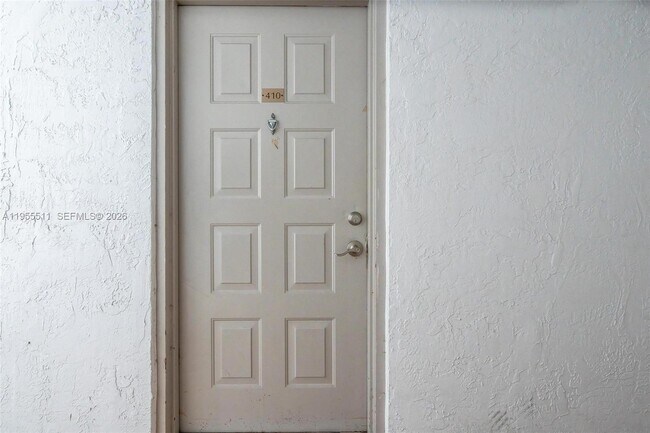 Photo - 711 N Pine Island Rd Unit 410