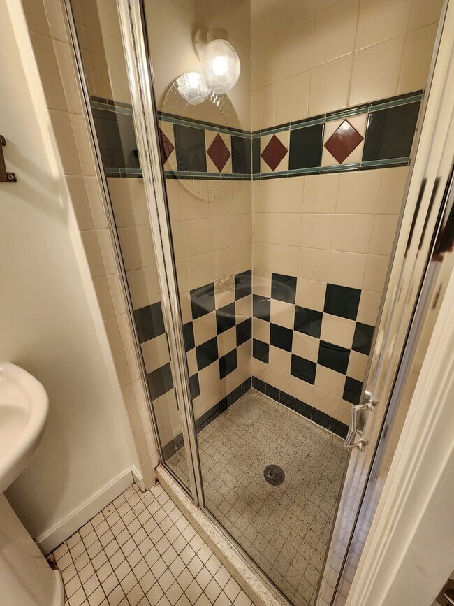 Photo - 702 N 2nd St Unidad #A