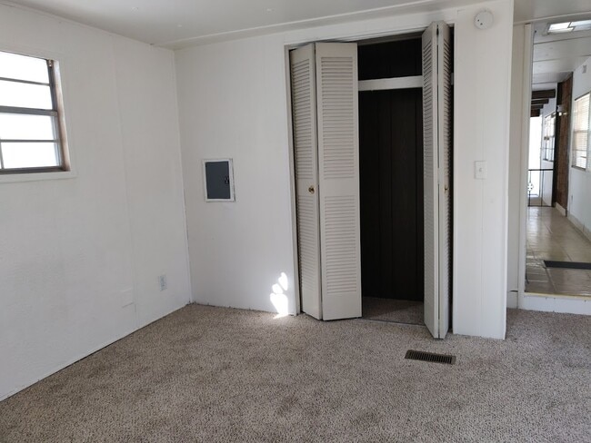 Photo - 2627 S Lamb Blvd