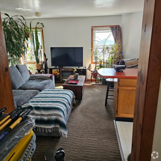 Building Photo - 419 Franklin St Unit D Rental