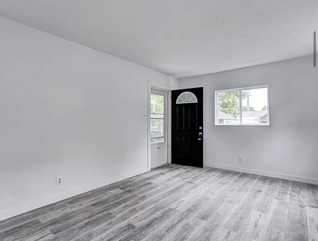 Photo - 734 N Arnolda Ave