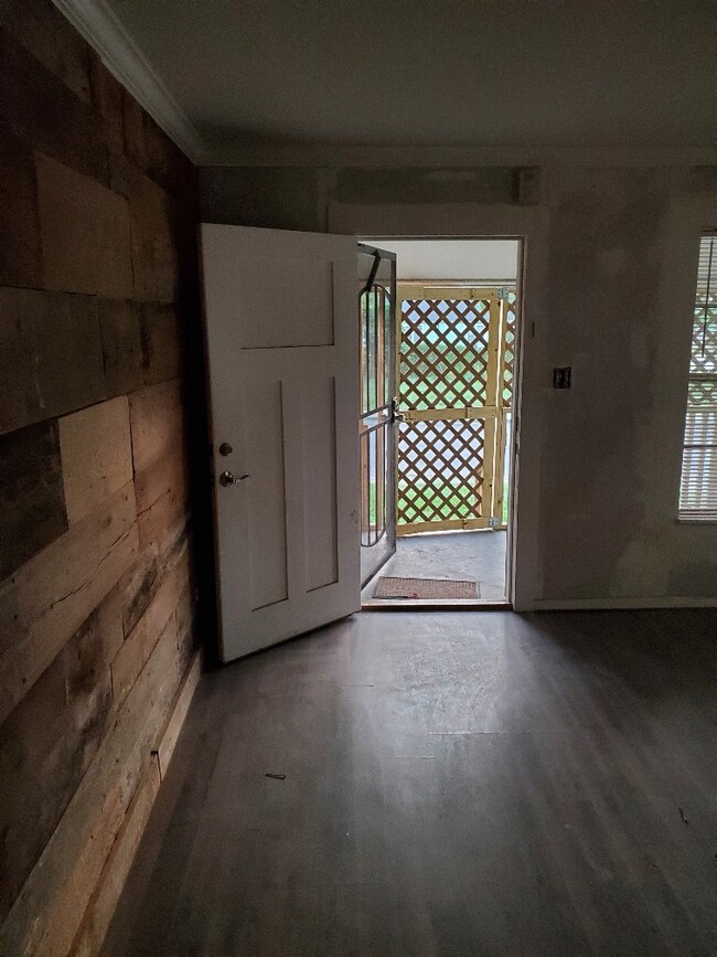 Entry - 2801 33rd St N Townhome