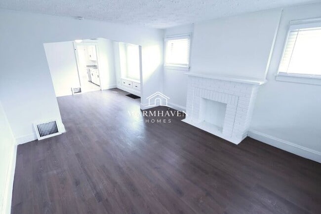 Photo - 1313 Coventry St
