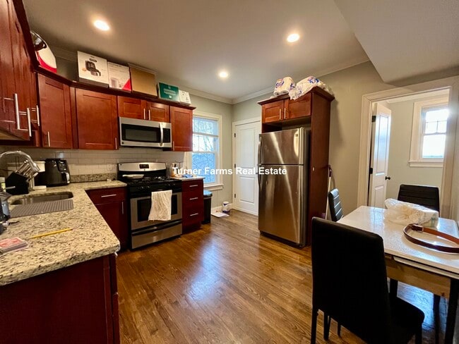 Photo - 47 Beech Glen St Unit 2