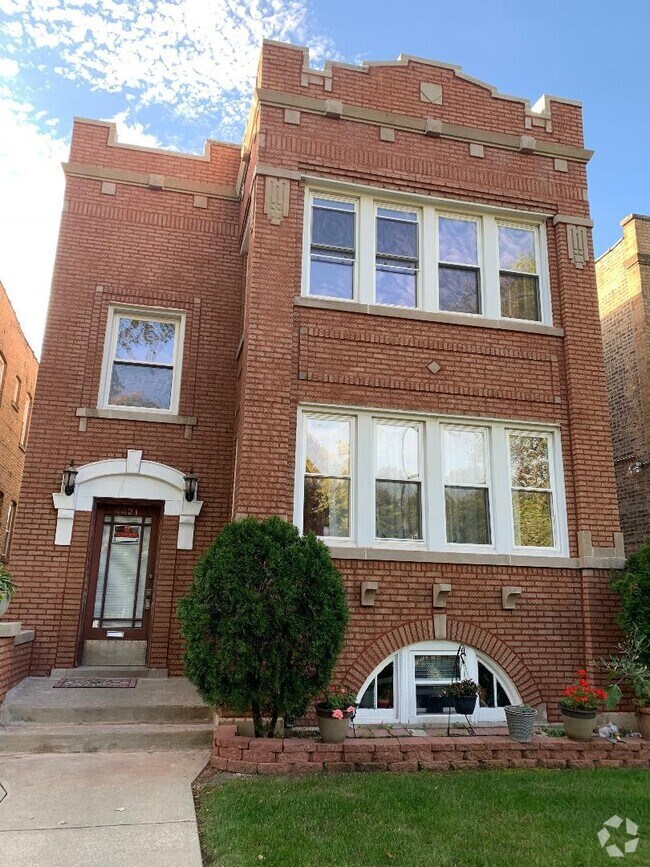 Building Photo - 4421 W Wrightwood Ave Unit 2 Rental