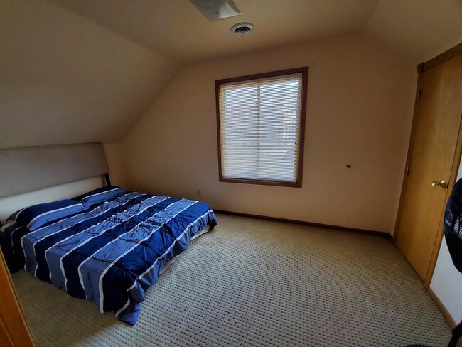 Photo - 515 2nd St N