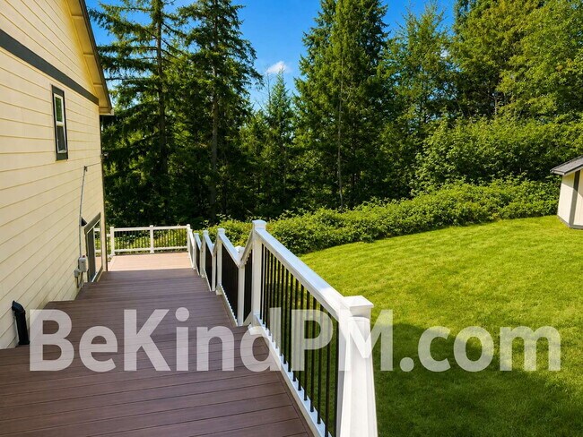 Photo - Spacious, Bright & Pet Friendly! Unit B