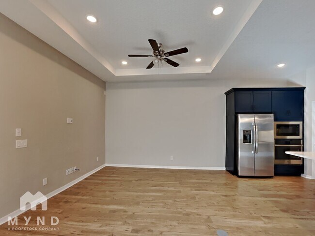 Photo - 660 Kimber Ln