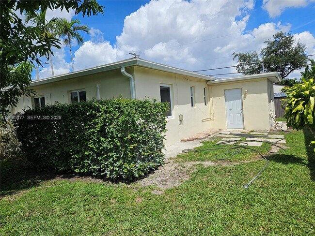 Photo - 145 SW 60th Ct