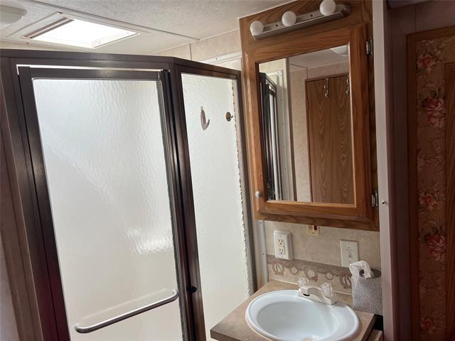 Photo - 433 HCR 2105 Loop N