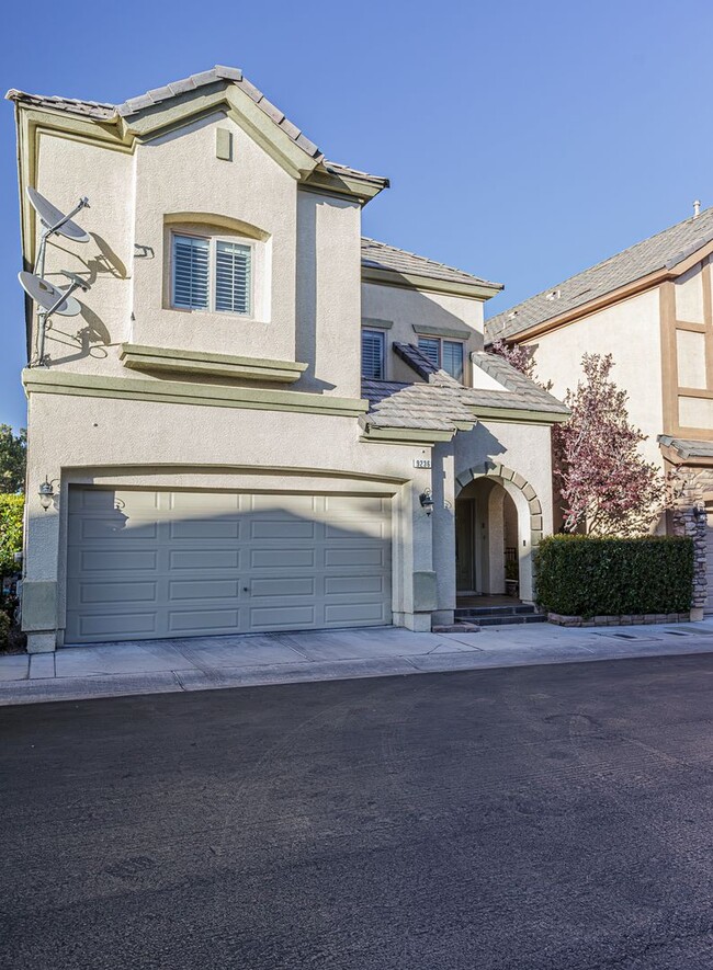 Photo - Queensridge Home