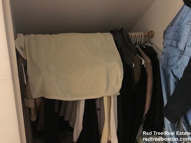 Photo - 17 Greylock Rd