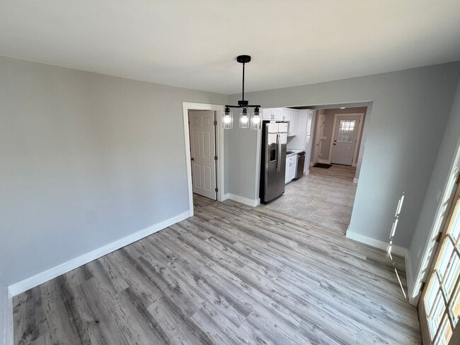 44 Lagrange Rd