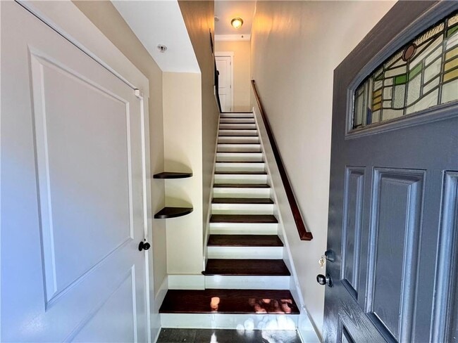 Photo - 216 Semel Cir NW