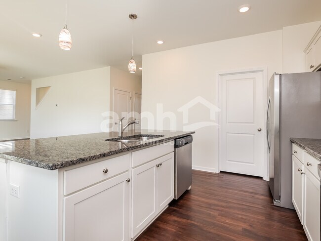 Photo - 203 Bushwood Dr