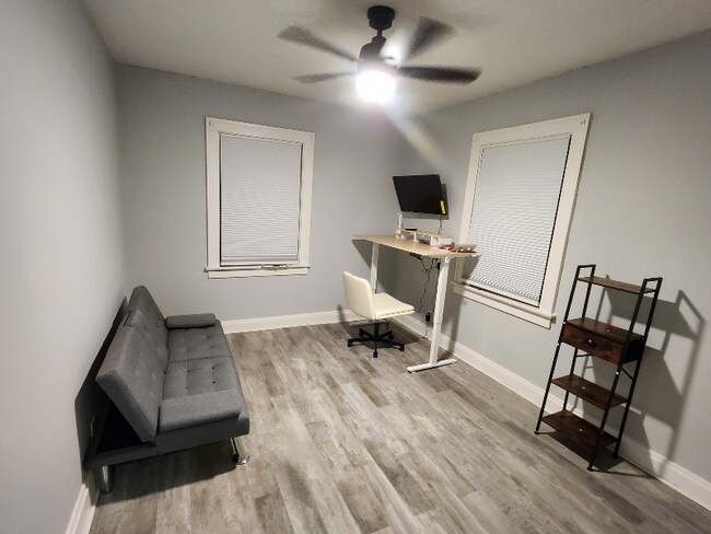 Photo - 966 S 18th St