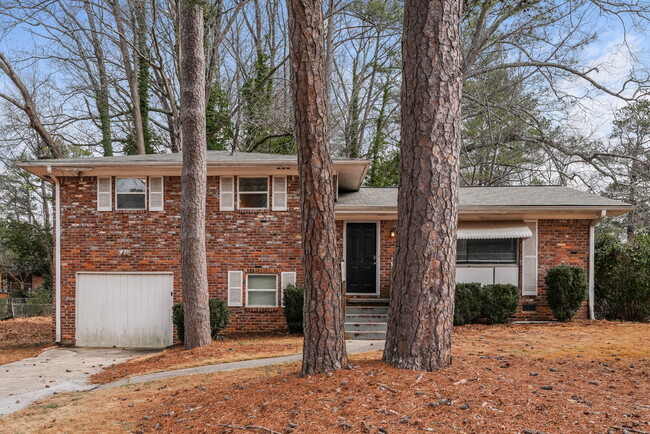 Building Photo - 2230 Kilarney Rd Rental