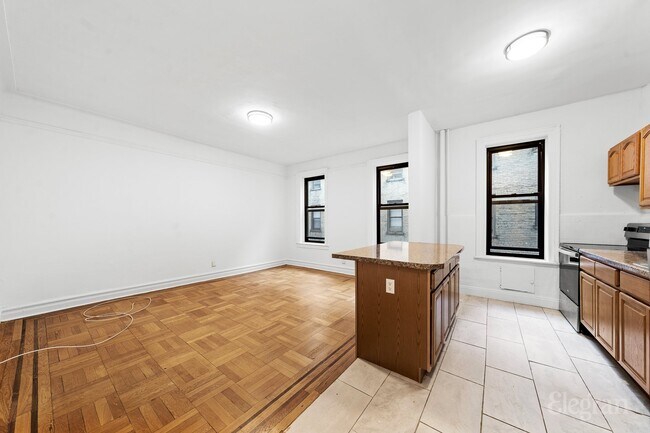 Photo - 239 Ocean Ave Unidad APT 4G