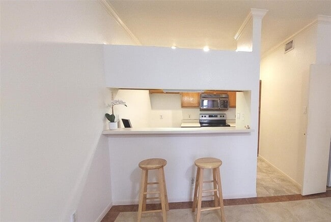 Photo - 2121 El Paseo St