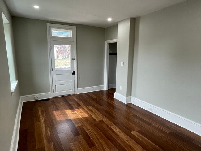 709 Vine St