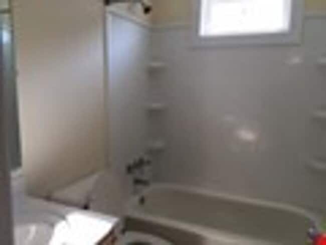 Photo - 410 Marsh St